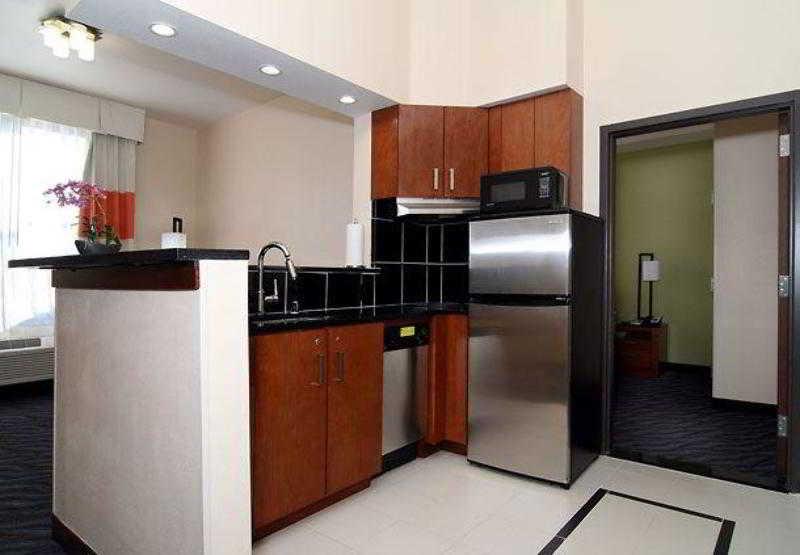 Fairfield & By Marriott 3*