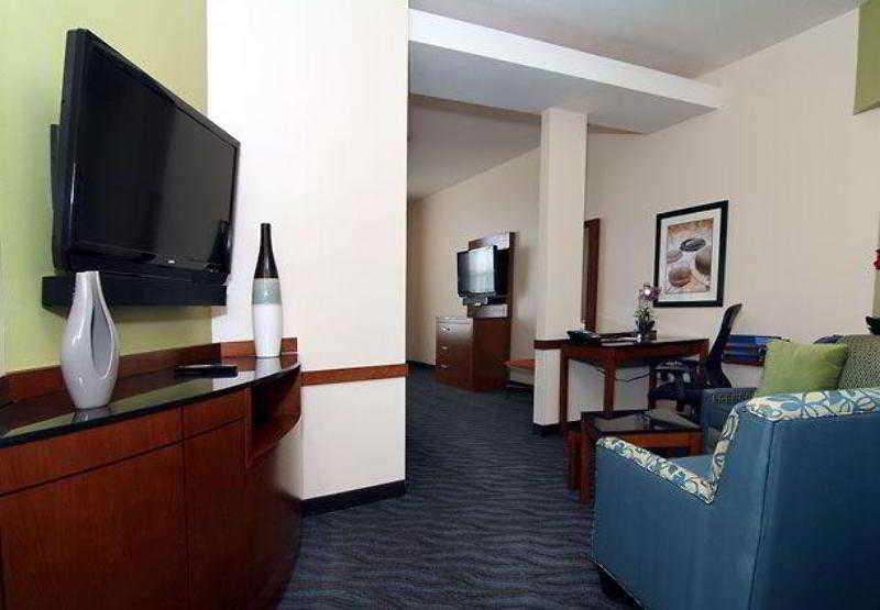 Hotel Fairfield & By Marriott