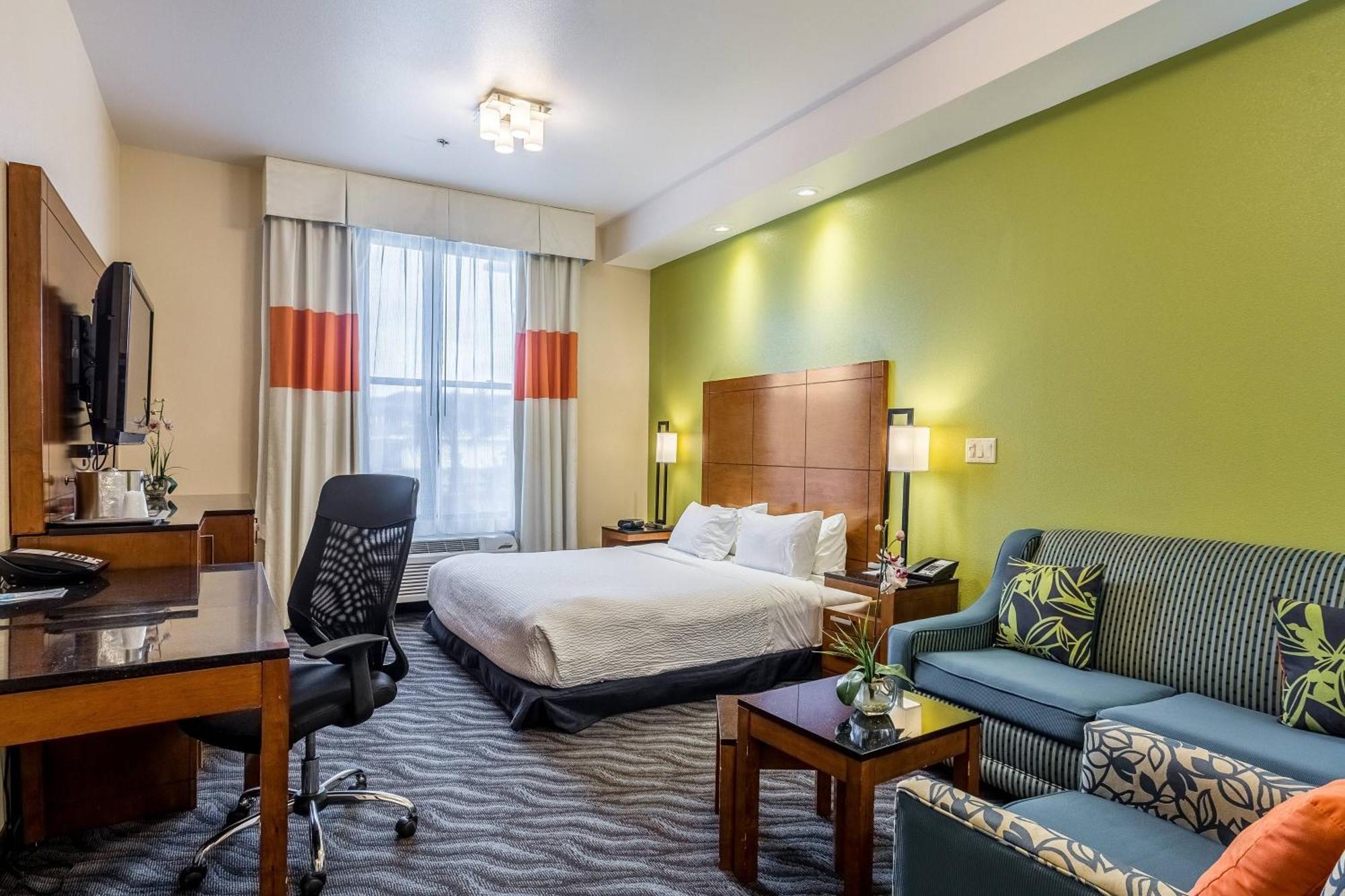 Hotel Fairfield & By Marriott