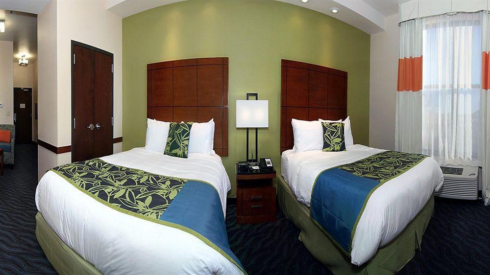 Fairfield & By Marriott 3*